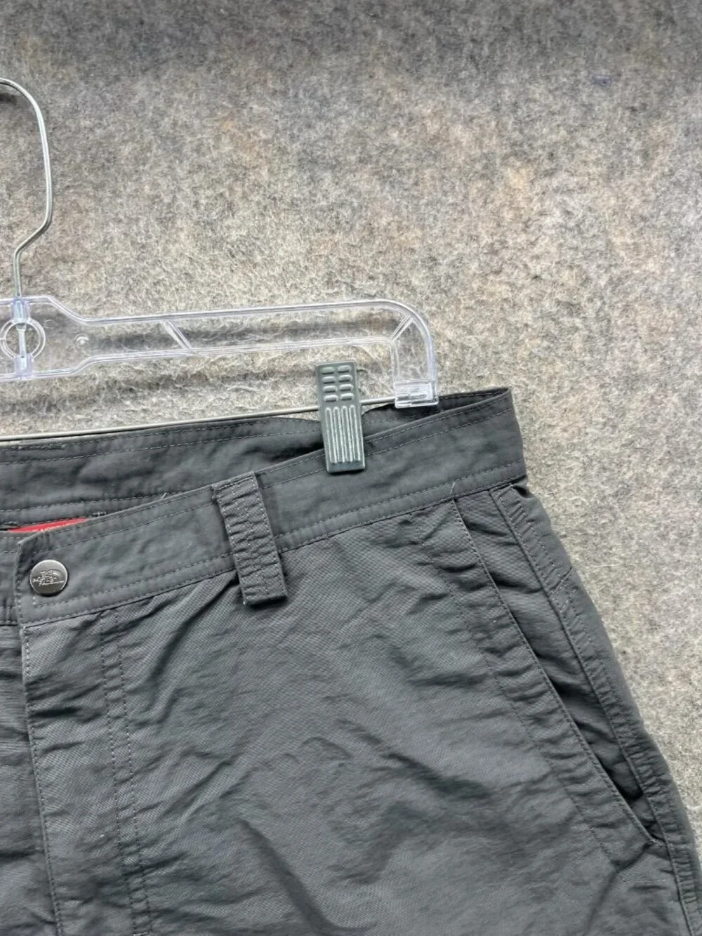 The North Face Shorts Mens 36 Gray Chino Flat Front Nylon Lightweight Casual